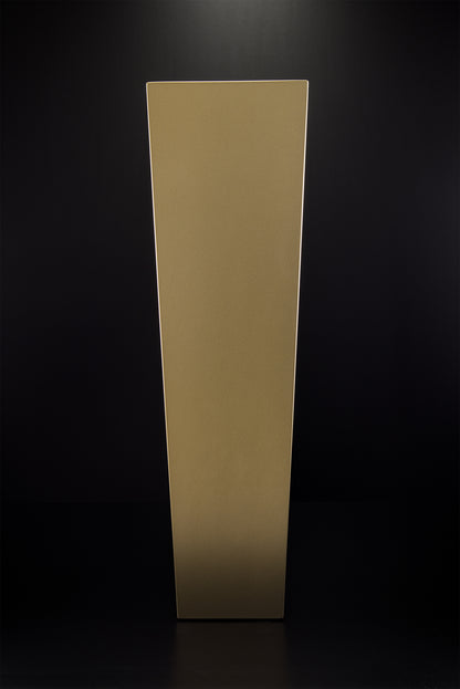 Osiride floor vase in metallic brass finish, handmade in Italy, sculptural minimal design with refined craftsmanship, by Vera Forma.